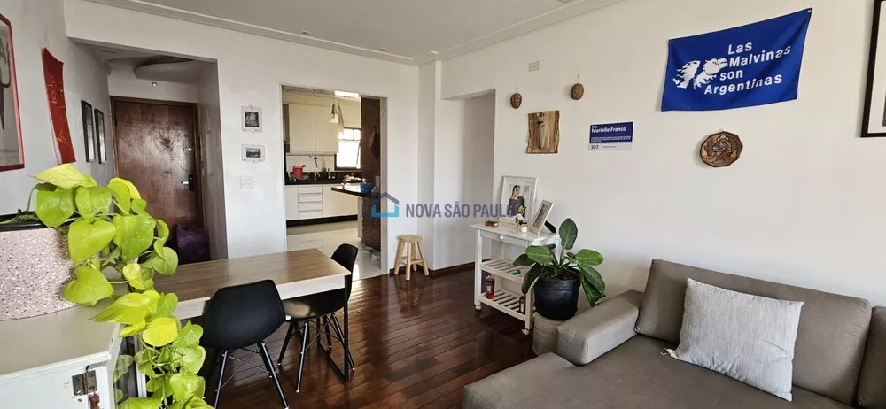 Apartamento à venda com 3 quartos, 94m² - Foto 3