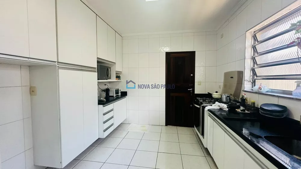 Casa à venda com 5 quartos, 300m² - Foto 5