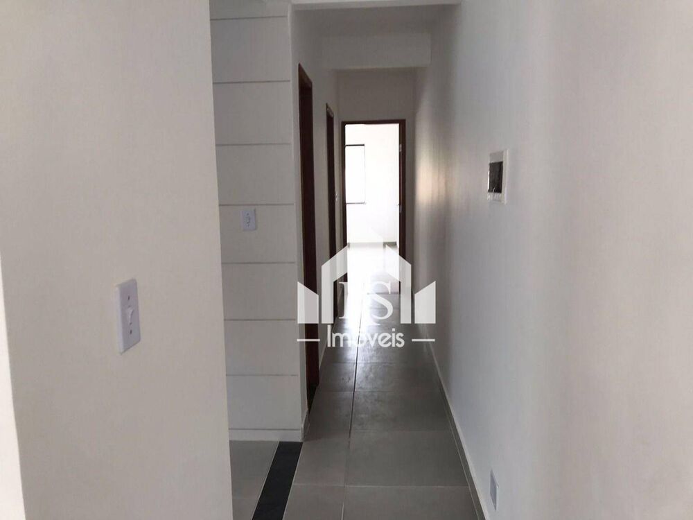 Casa à venda com 2 quartos, 70m² - Foto 3