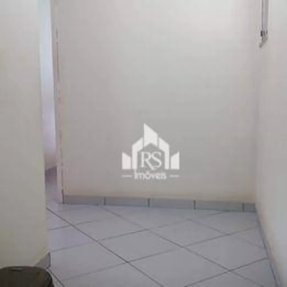 Casa à venda com 4 quartos, 240m² - Foto 4