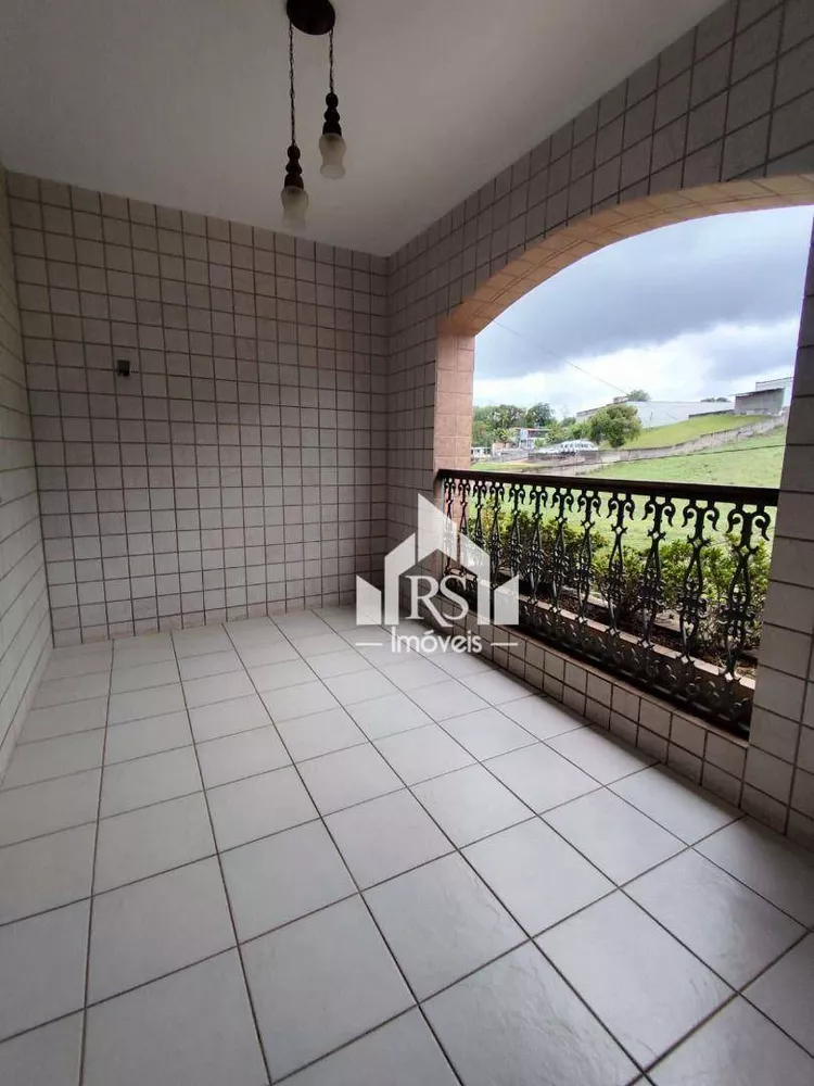 Casa, 3 quartos, 250 m² - Foto 1