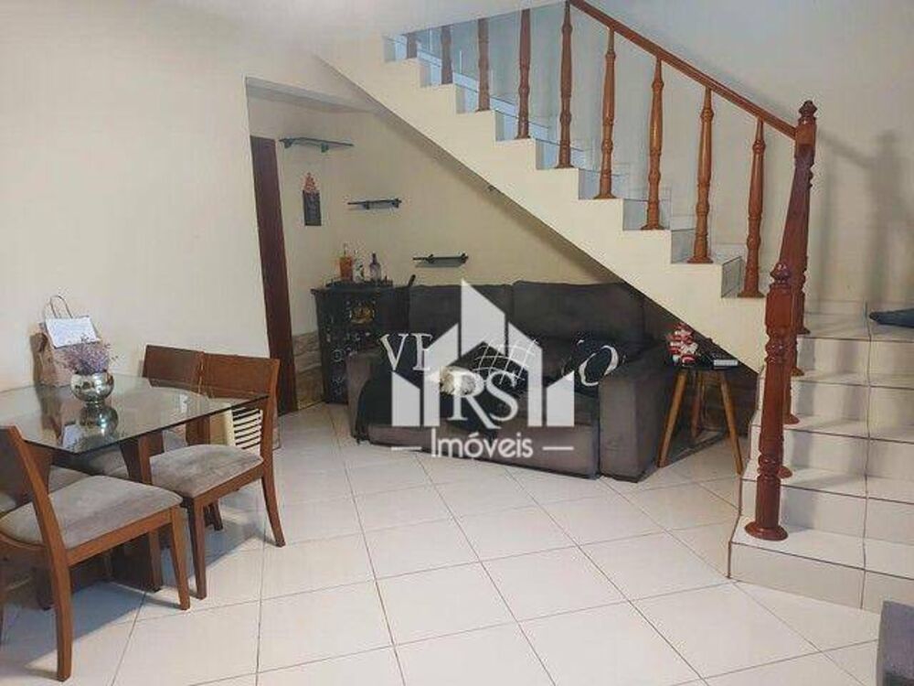 Casa à venda com 2 quartos, 76m² - Foto 1