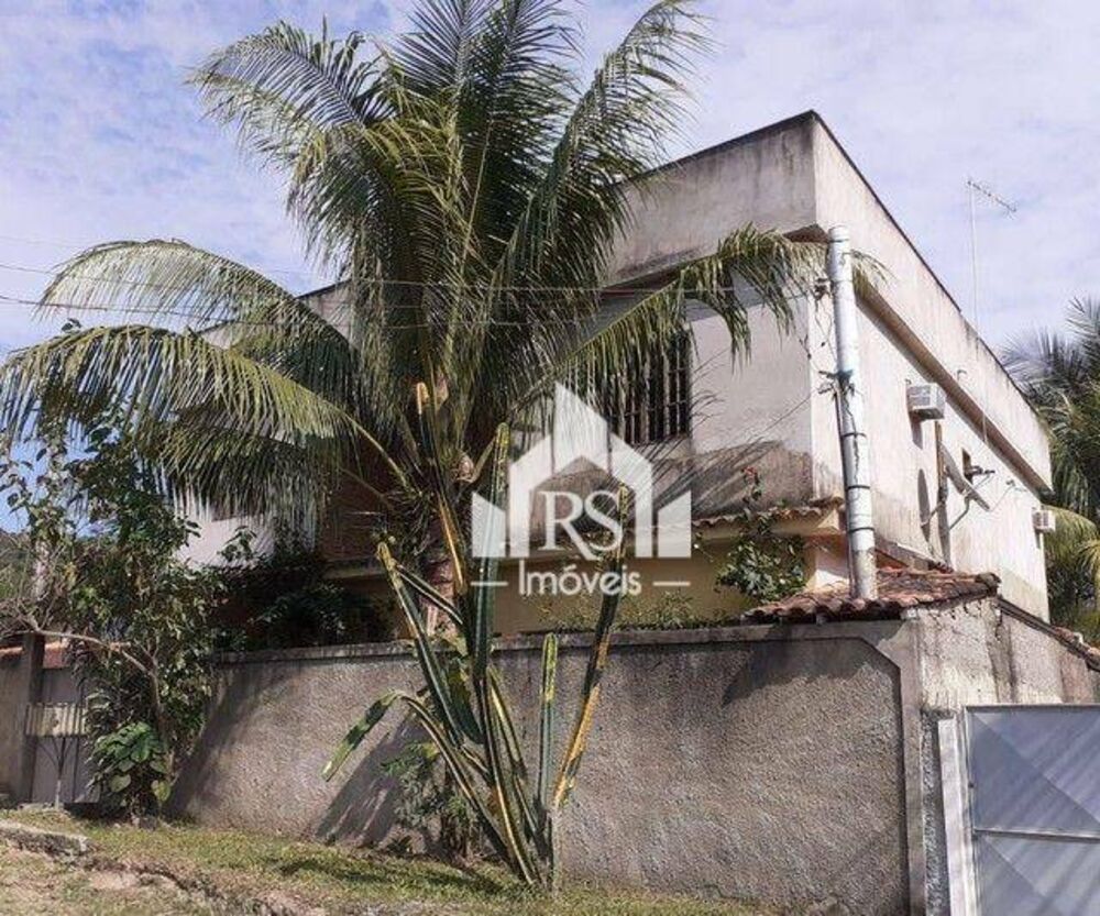 Casa à venda com 4 quartos, 70m² - Foto 1