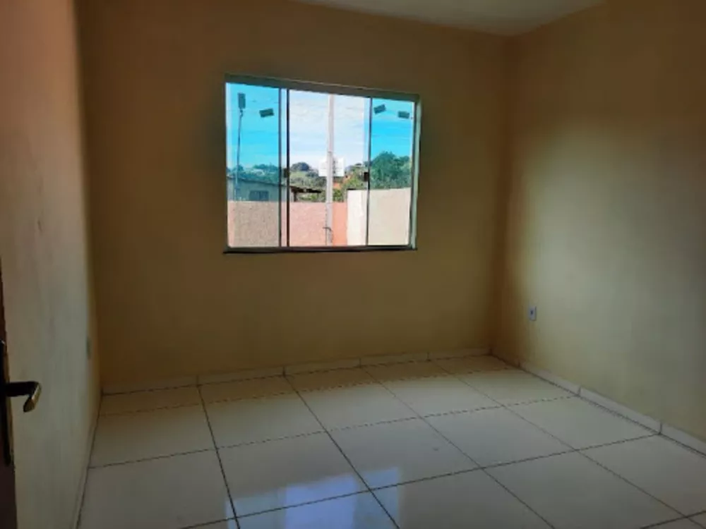 Casa à venda com 2 quartos, 55m² - Foto 4