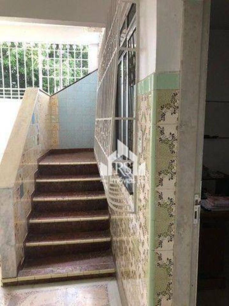 Casa à venda com 3 quartos, 240m² - Foto 4