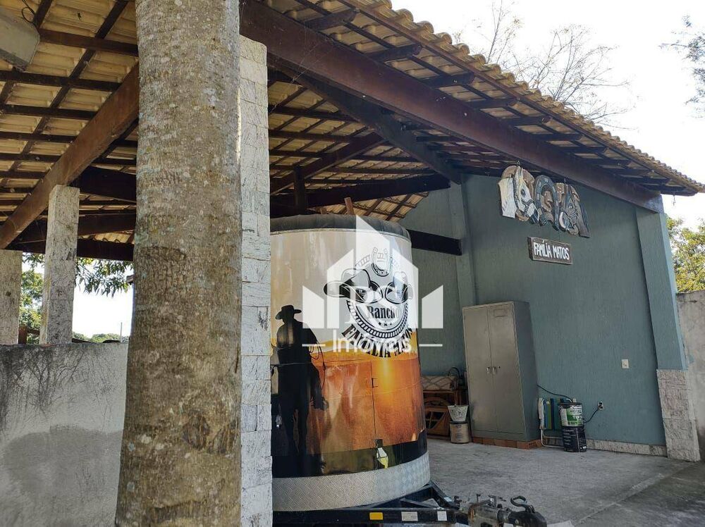 Casa à venda com 4 quartos, 302m² - Foto 4