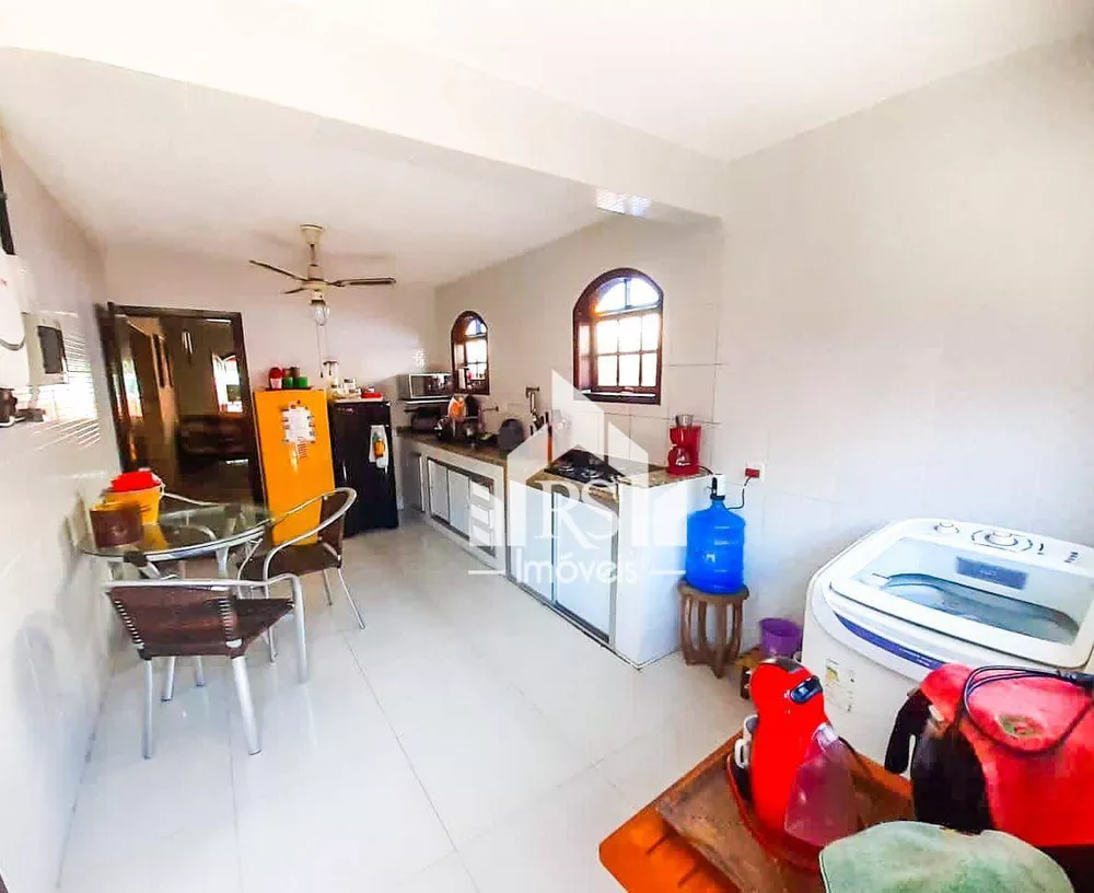 Casa, 5 quartos, 268 m² - Foto 1