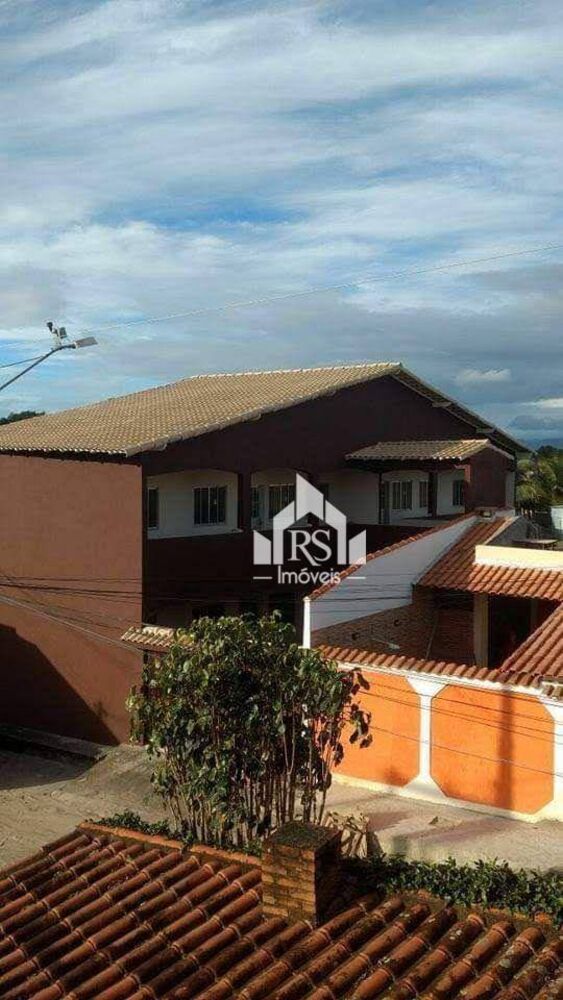 Casa de Condomínio à venda com 3 quartos, 180m² - Foto 2