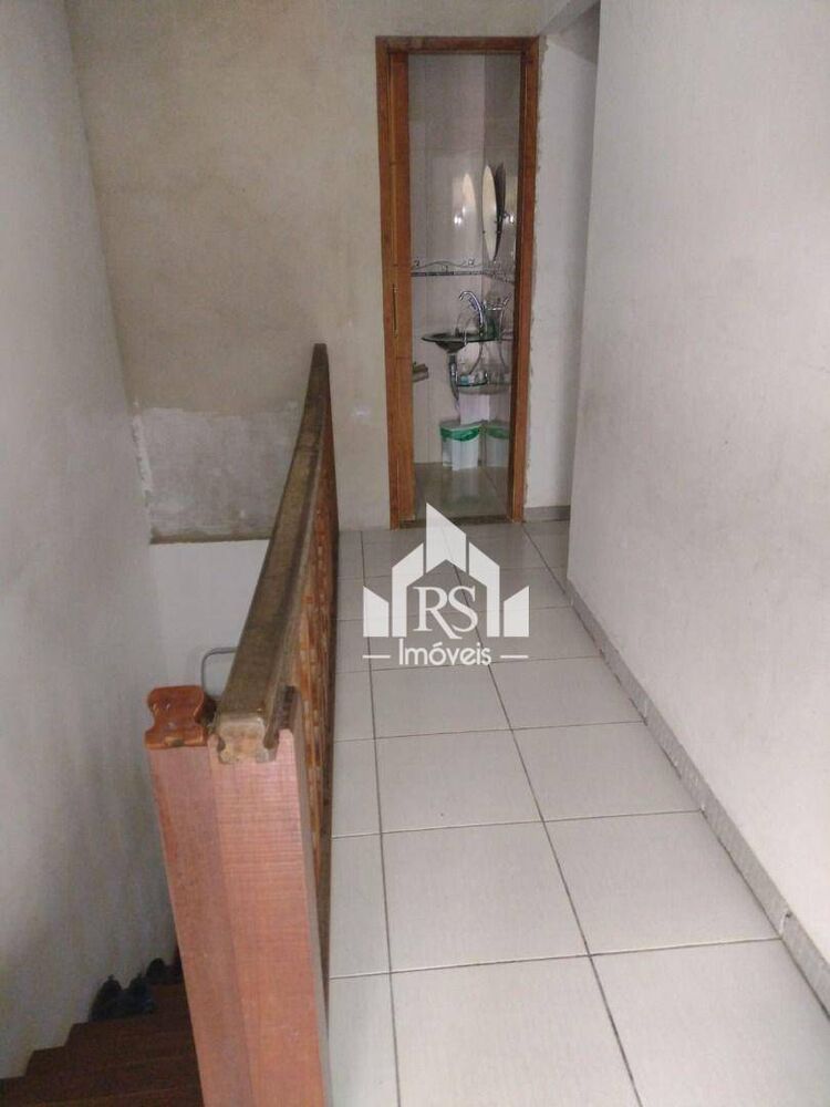 Casa à venda com 3 quartos, 60m² - Foto 3
