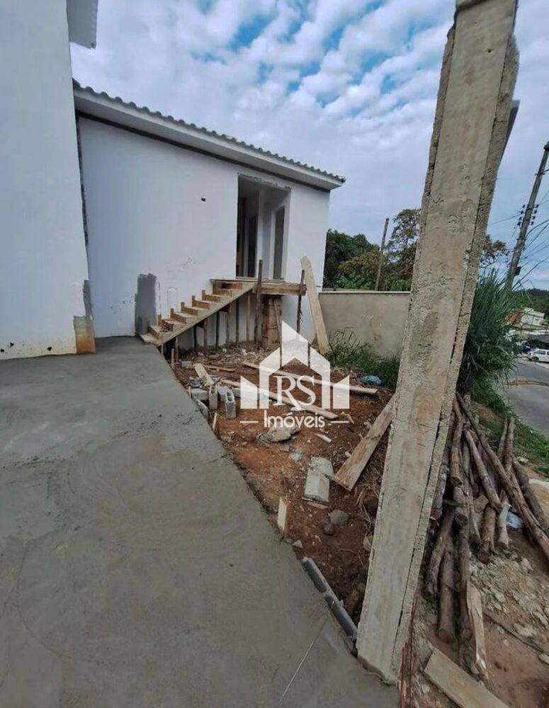Casa à venda com 3 quartos, 120m² - Foto 4