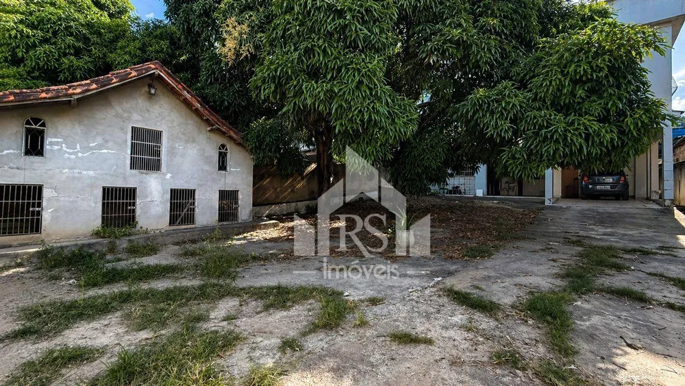 Casa, 4 quartos, 197 m² - Foto 1