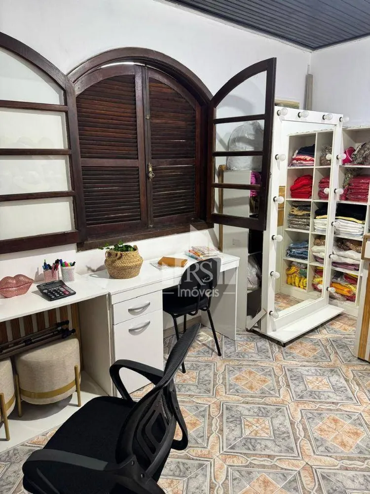 Casa, 3 quartos, 219 m² - Foto 4
