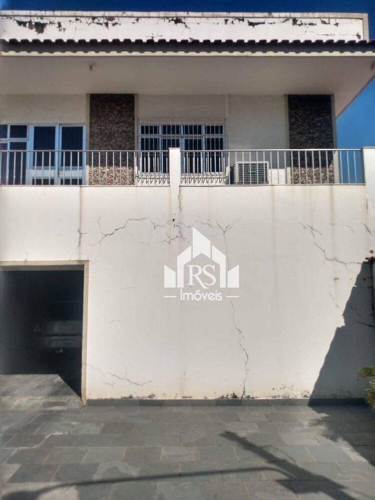 Casa à venda com 3 quartos, 350m² - Foto 8