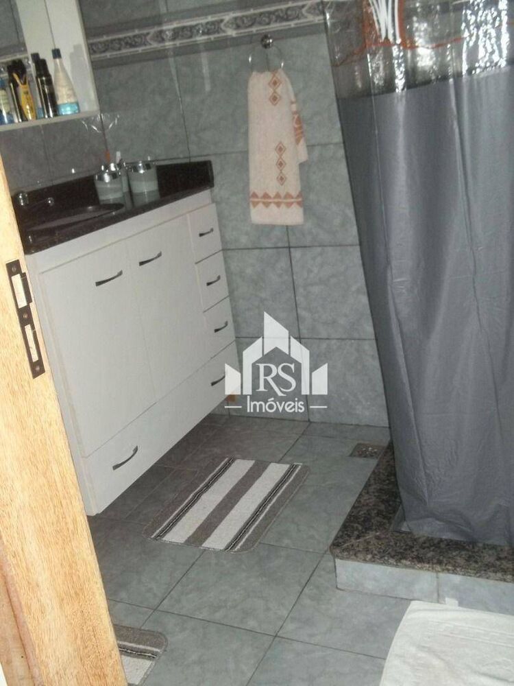 Casa à venda com 3 quartos, 180m² - Foto 2