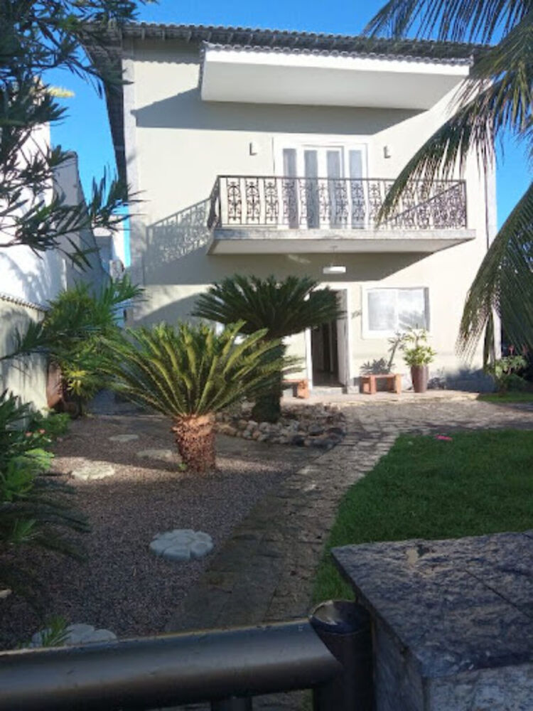 Casa à venda com 4 quartos, 200m² - Foto 1