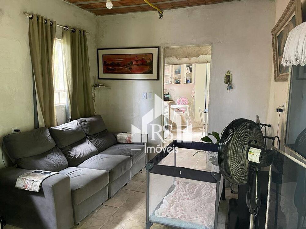 Casa à venda com 2 quartos, 600m² - Foto 4