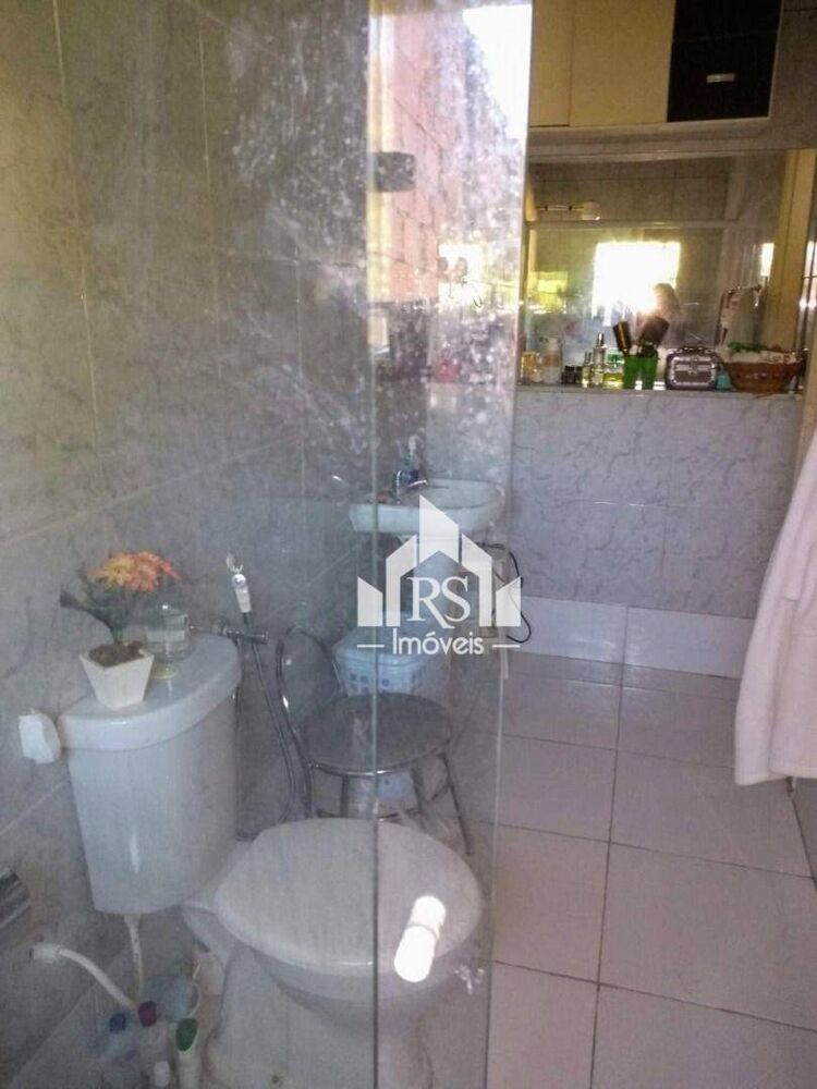 Casa à venda com 2 quartos, 600m² - Foto 2