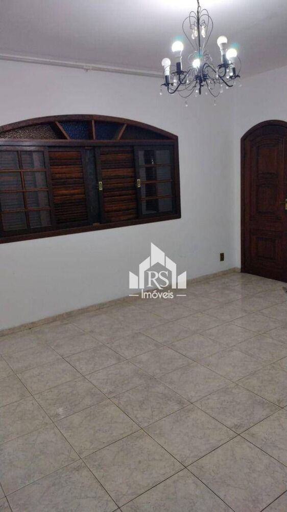 Casa à venda com 3 quartos, 360m² - Foto 3
