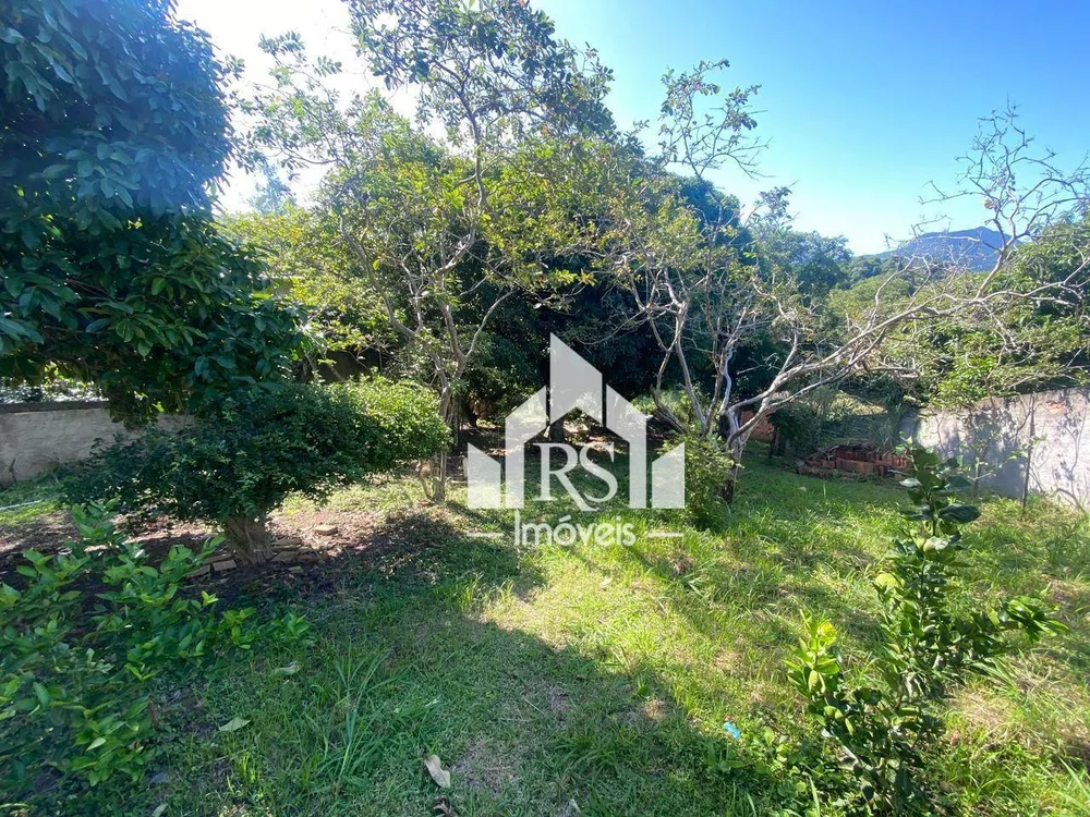 Casa, 4 quartos, 205 m² - Foto 1