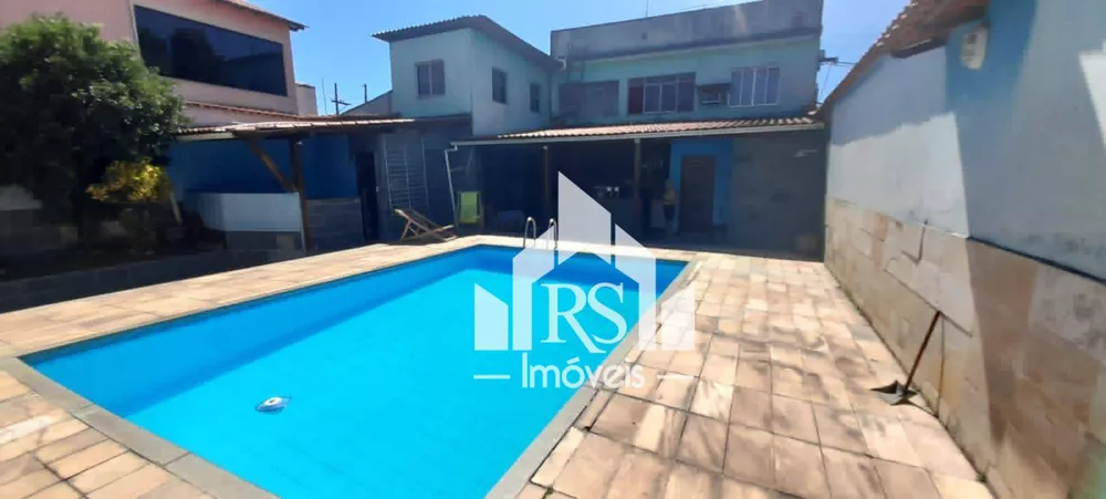 Casa, 4 quartos, 220 m² - Foto 1