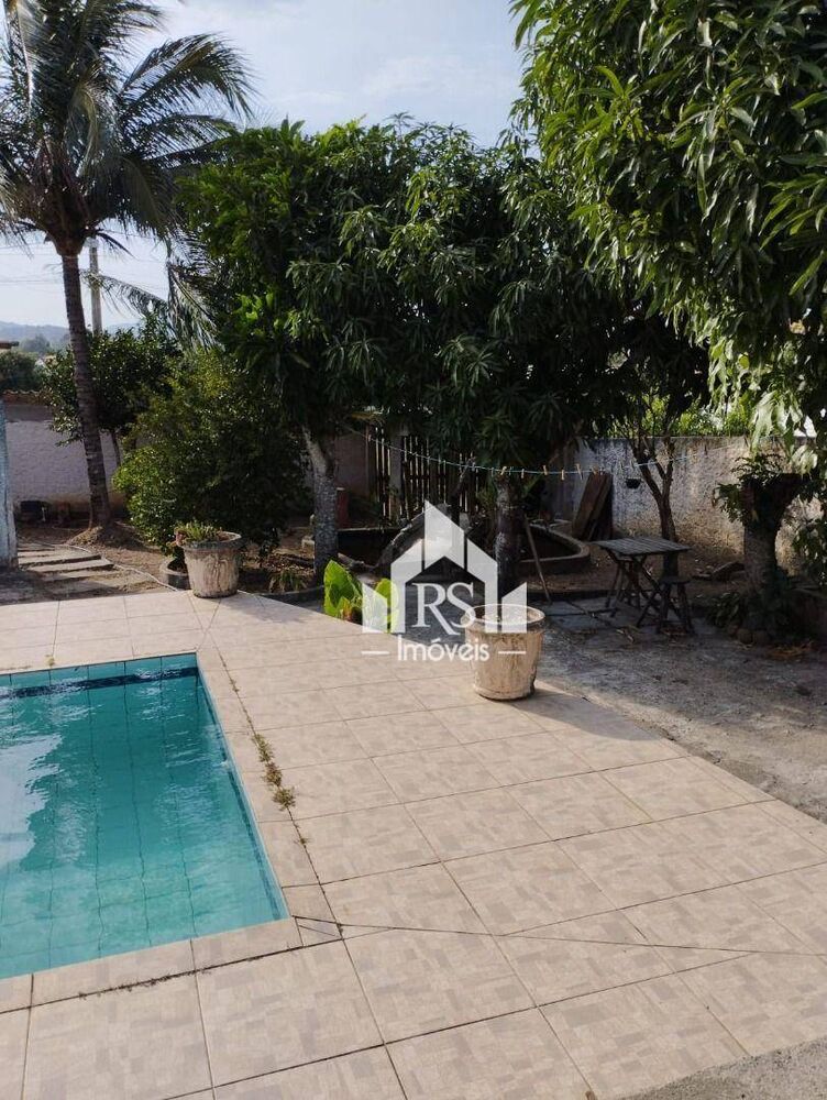 Casa à venda com 3 quartos, 150m² - Foto 1