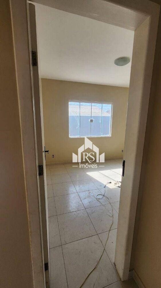 Casa à venda com 2 quartos, 115m² - Foto 4