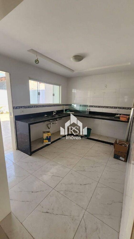 Casa à venda com 2 quartos, 115m² - Foto 3