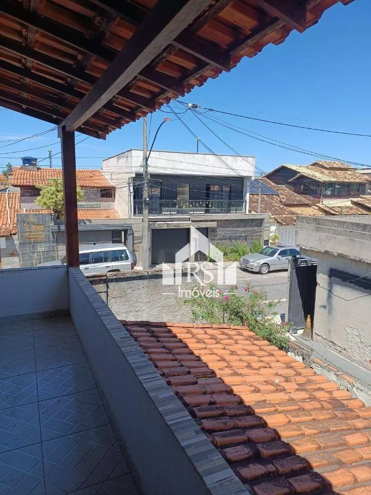 Casa, 6 quartos, 260 m² - Foto 1