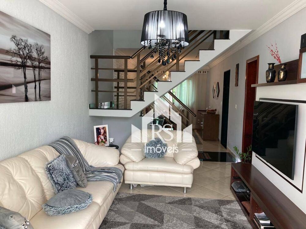 Casa à venda com 3 quartos, 100m² - Foto 1