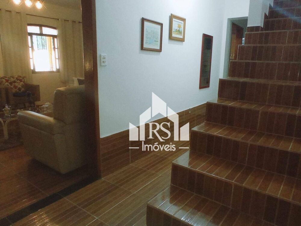 Casa, 2 quartos, 225 m² - Foto 1
