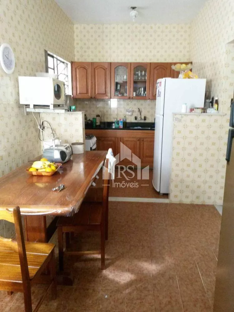 Casa, 6 quartos, 141 m² - Foto 10
