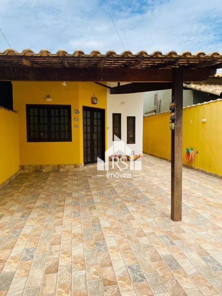 Casa à venda com 2 quartos, 98m² - Foto 1