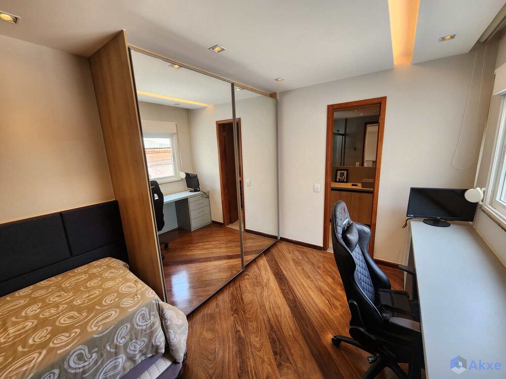 Casa de Condomínio para alugar com 4 quartos, 220m² - Foto 4