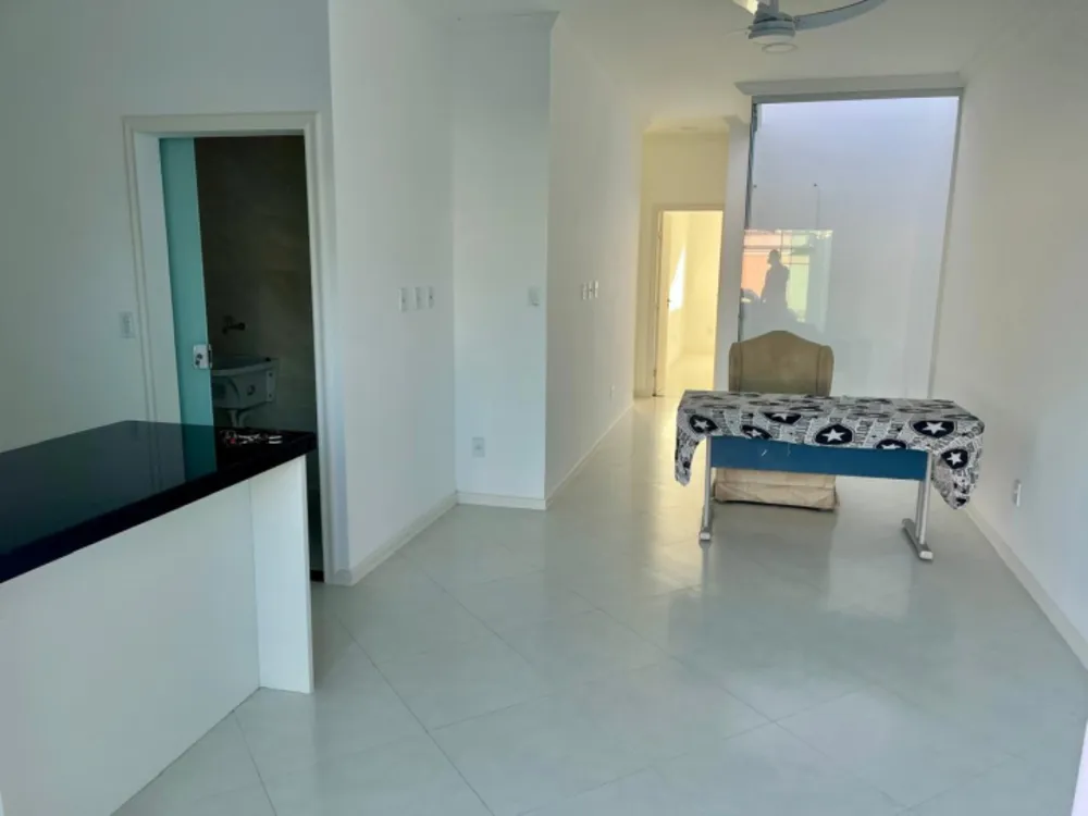 Casa, 3 quartos, 210 m² - Foto 2