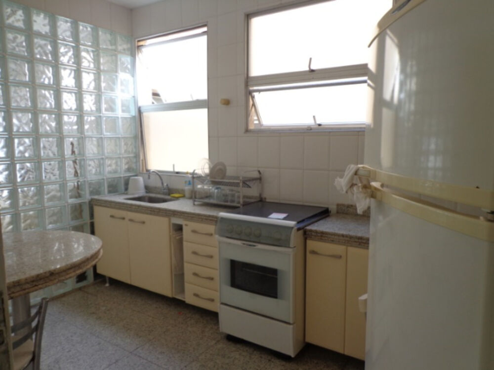 Apartamento à venda com 3 quartos, 98m² - Foto 2