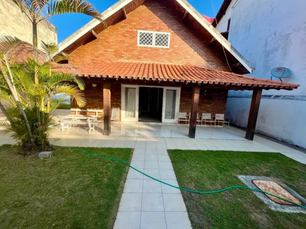 Casa, 4 quartos, 180 m² - Foto 2