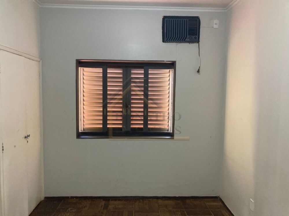 Casa para alugar com 2 quartos, 160m² - Foto 4