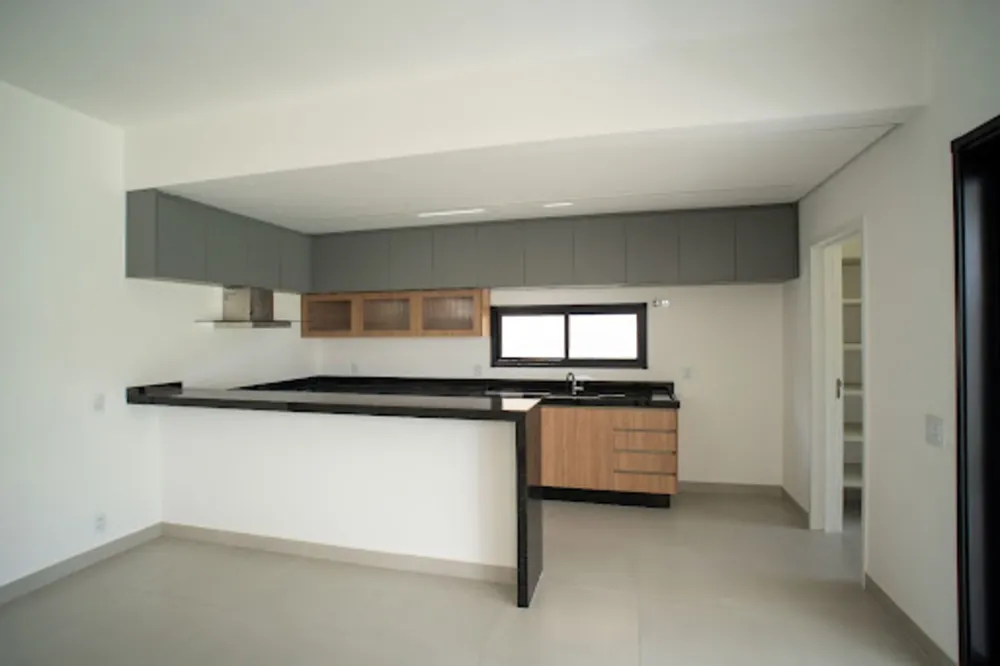 Casa, 3 quartos, 198 m² - Foto 2