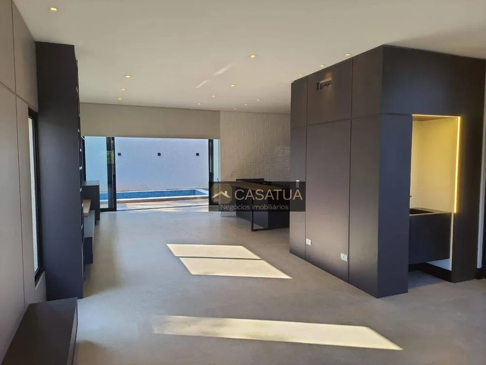 Casa, 3 quartos, 232 m² - Foto 1