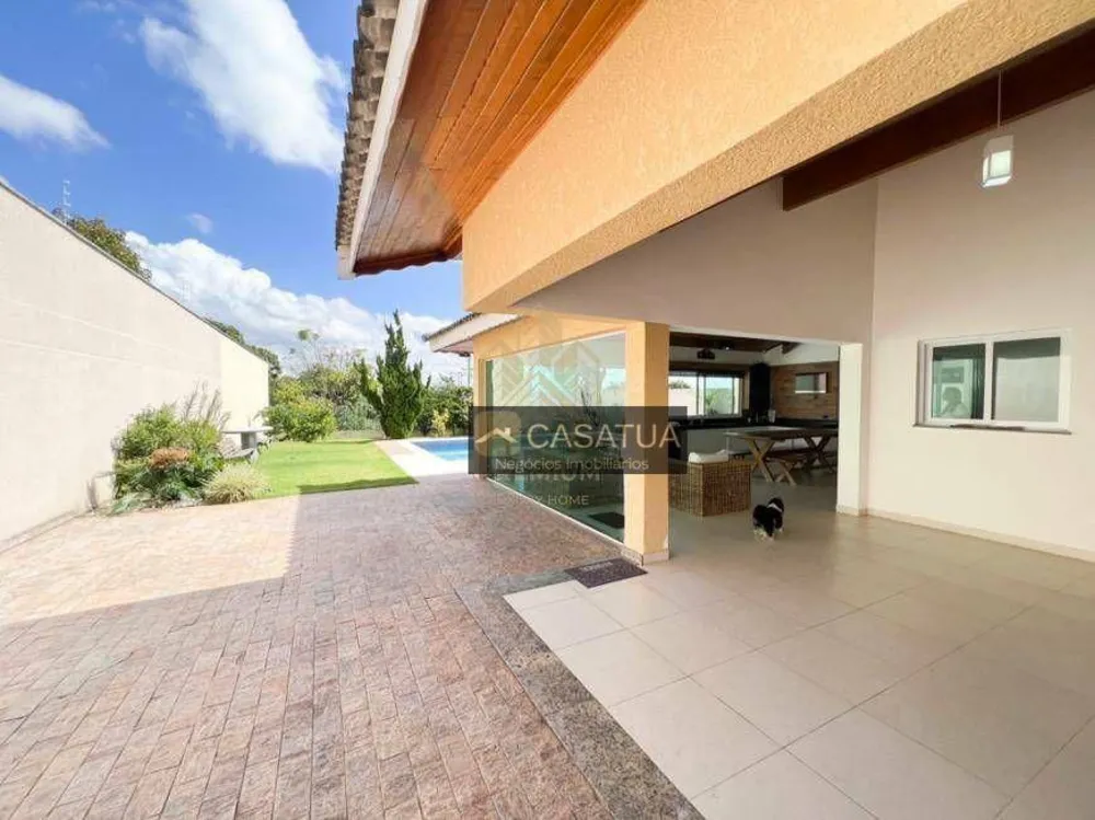 Casa, 3 quartos, 357 m² - Foto 1