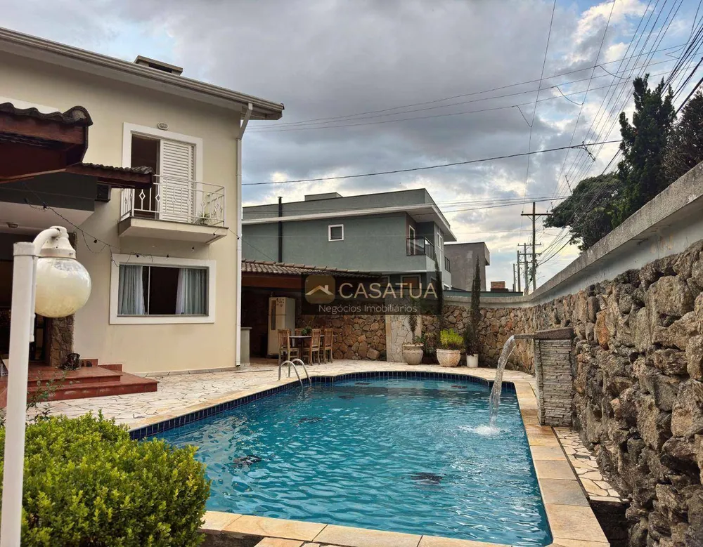 Casa, 3 quartos, 260 m² - Foto 1