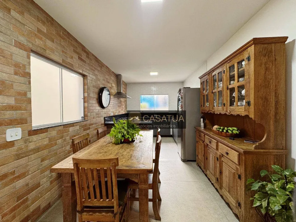 Casa, 3 quartos, 260 m² - Foto 1