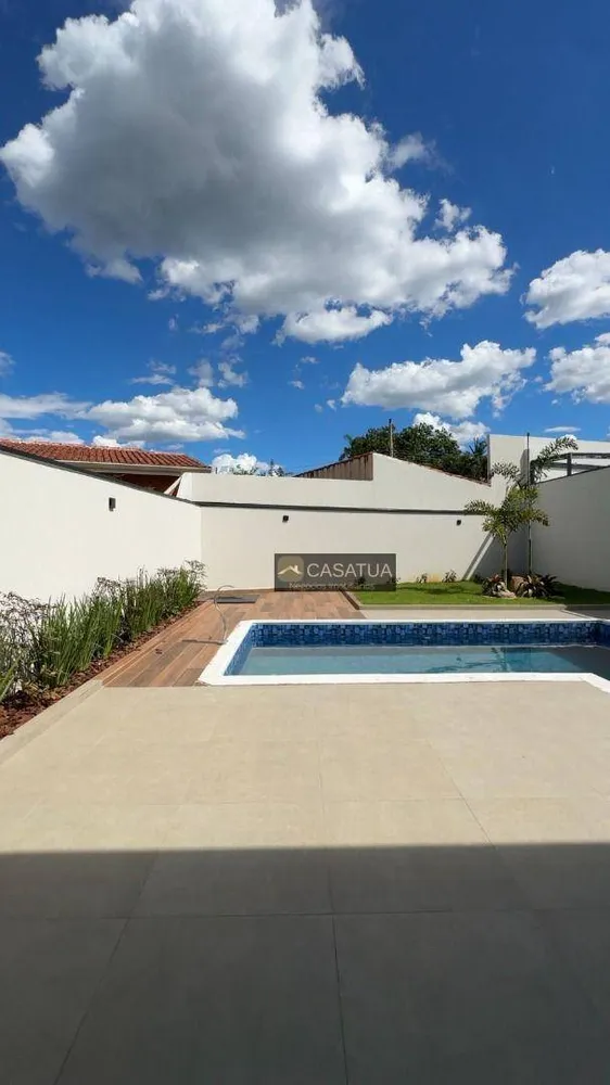 Casa, 3 quartos, 200 m² - Foto 1