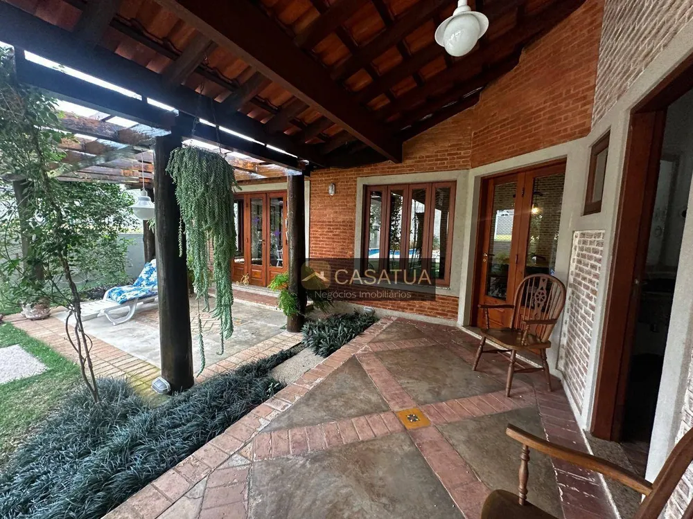 Casa, 3 quartos, 266 m² - Foto 1