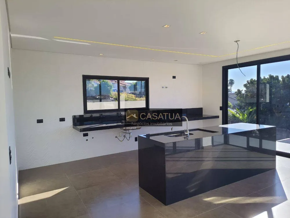 Casa, 3 quartos, 239 m² - Foto 4