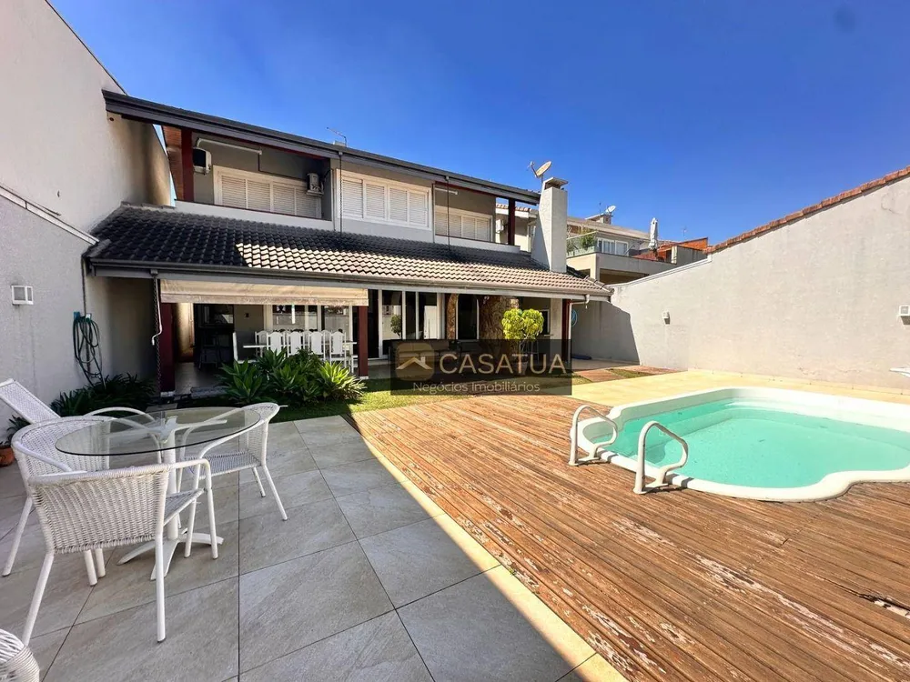 Casa, 3 quartos, 282 m² - Foto 1
