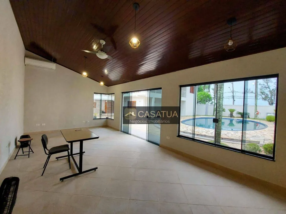 Casa, 3 quartos, 322 m² - Foto 1