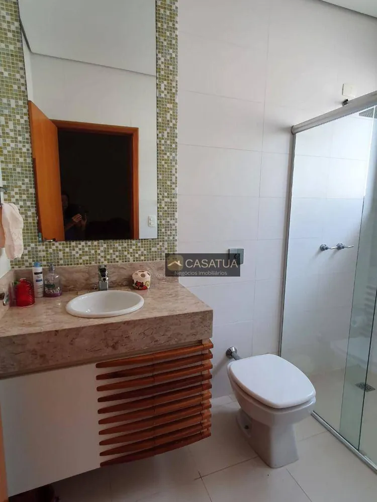 Casa, 3 quartos, 250 m² - Foto 1