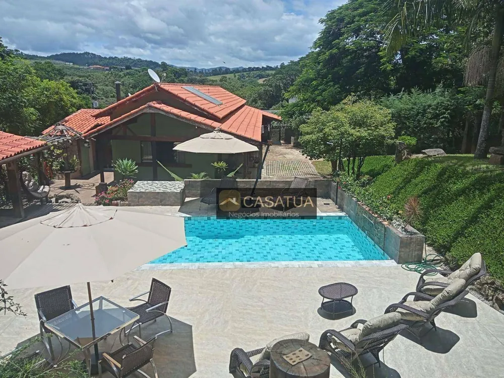 Casa, 3 quartos, 214 m² - Foto 1