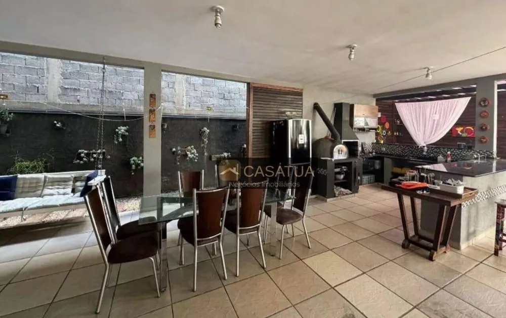 Casa, 2 quartos, 220 m² - Foto 1